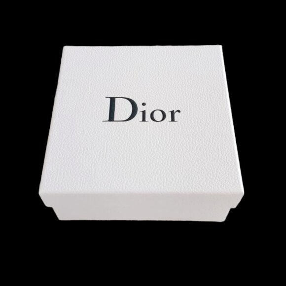 Empty AUTHENIC Dior White Pebbled box w/Black Lettering, Tissue & Satin Ribbon - Picture 3 of 6
